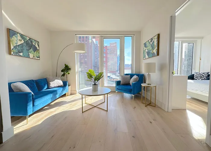 Large 1 Bedroom - Private Balcony - Luxury Building - Manhattan